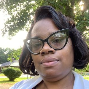 Meet your Posher, Veronica